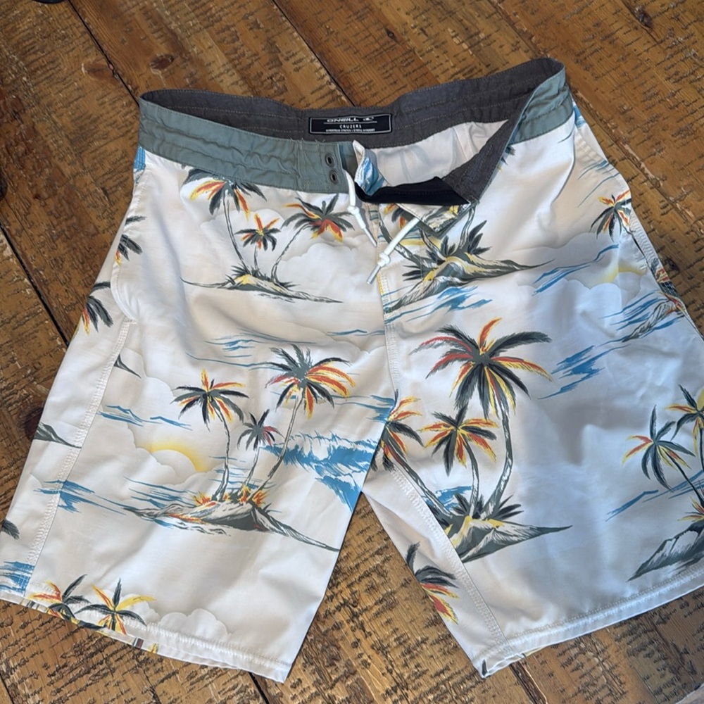 O’Neill swim trunks size 32